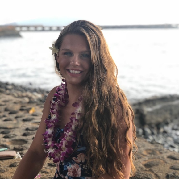 Meet your Posher, Josie - Picture 1 of 1